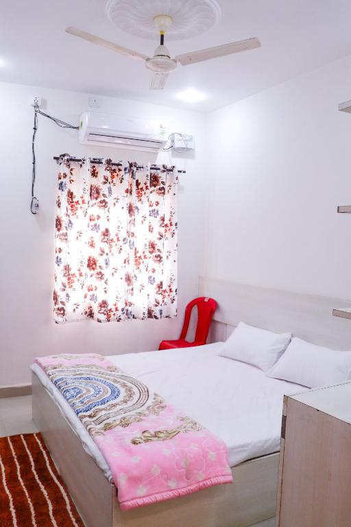 Deluxe Non-AC Room with premium furnishing
